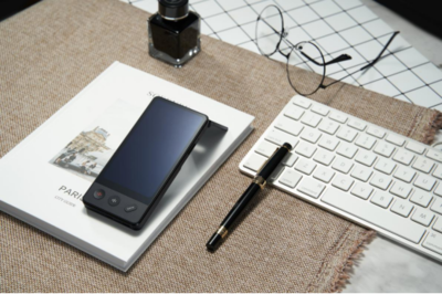 全新人工智能翻譯產品,訊飛雙屏翻譯機來襲,信息傳遞更直觀